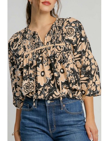 Schwarze Boho-Bluse mit Floralprint, Armbandärmeln und Schlitzkragen